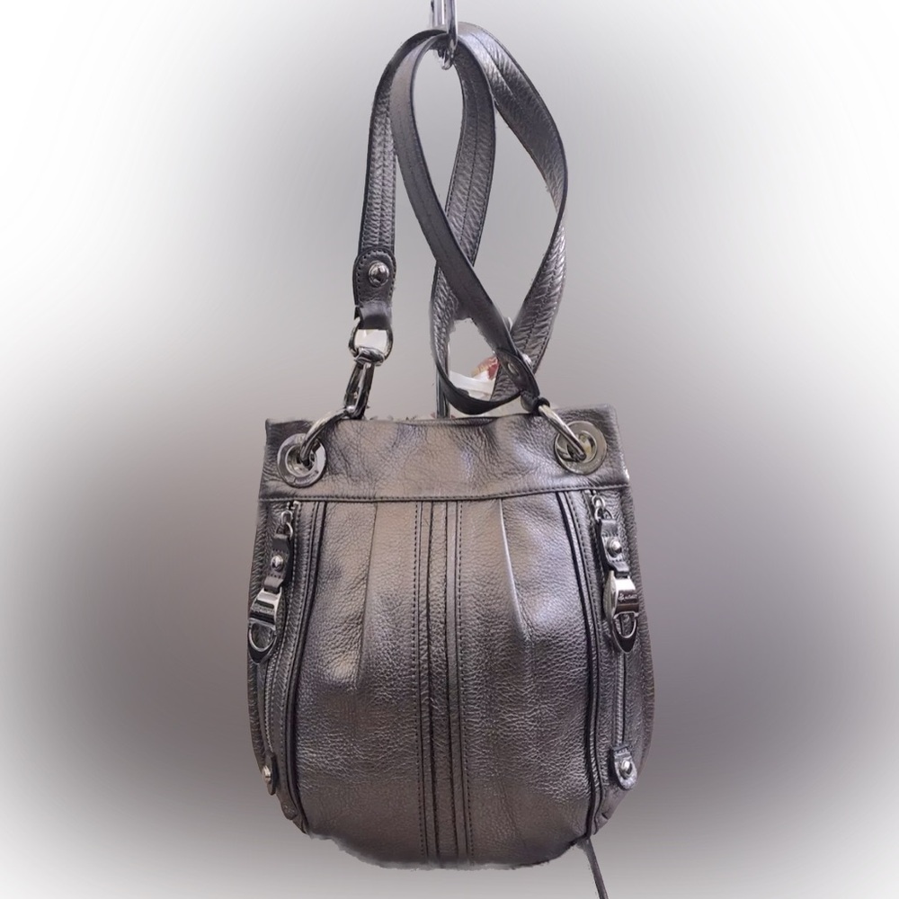 B MAKOWSKY SILVER METALLIC LEATHER CROSSBODY BAG  was $50 flaws p4